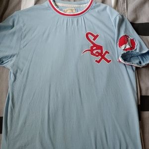Vintage throwback Chicago White Sox shirt blue red